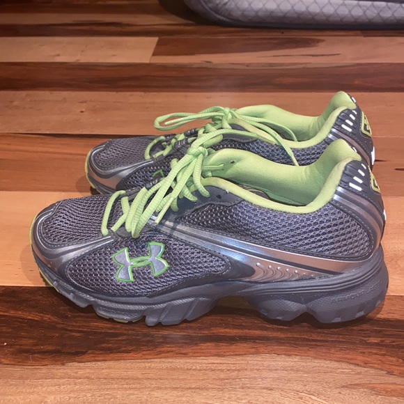 LIKE NEW- UNDER ARMOUR PROPHET 2 DCE PERFORMANCE RUNNING SHOES ~ WOMENS 6.5 - Picture 4 of 9